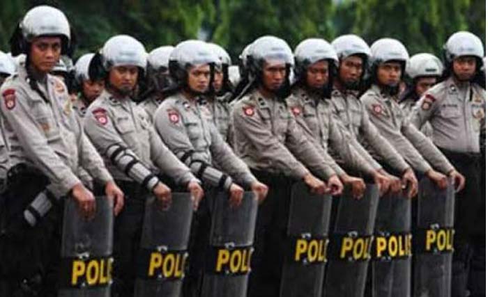 Satuan polisi siap amankan aksi hari ini Jumat 6 April 2018, di Jakarta. (foto:dok.ngobar)