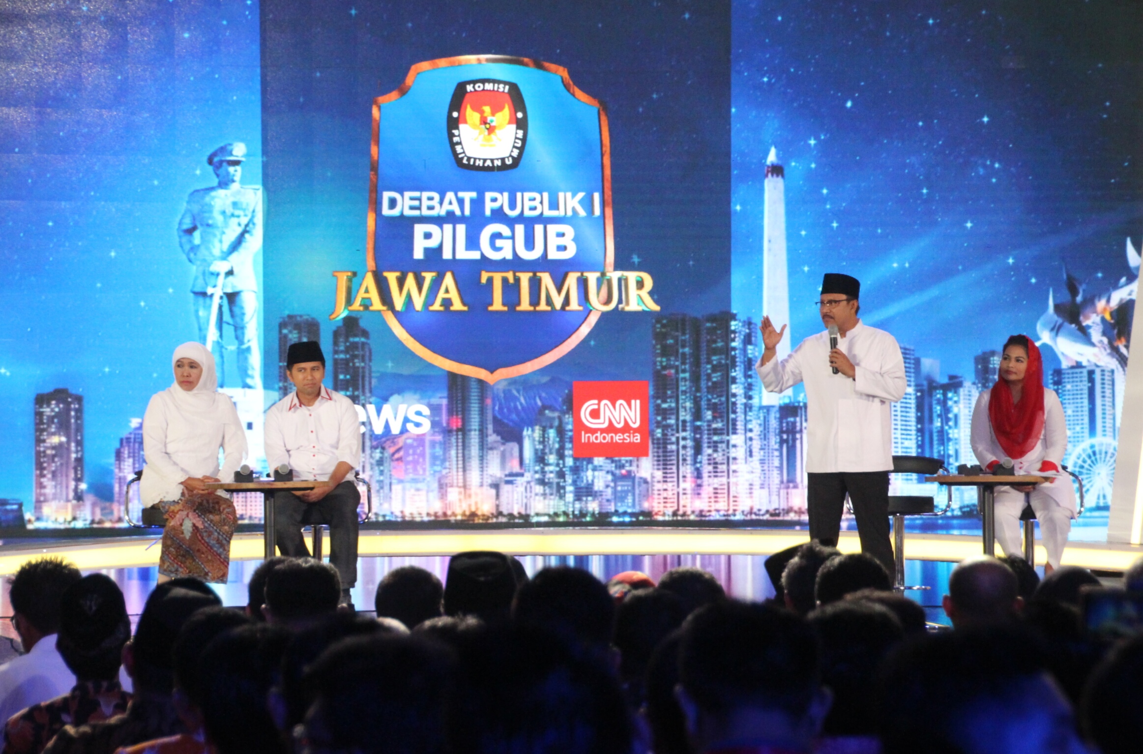 Debat pertama Pilgub Jatim dimulai, Selasa, 10 April 2018. (Foto: frd/ngopibareng.id)