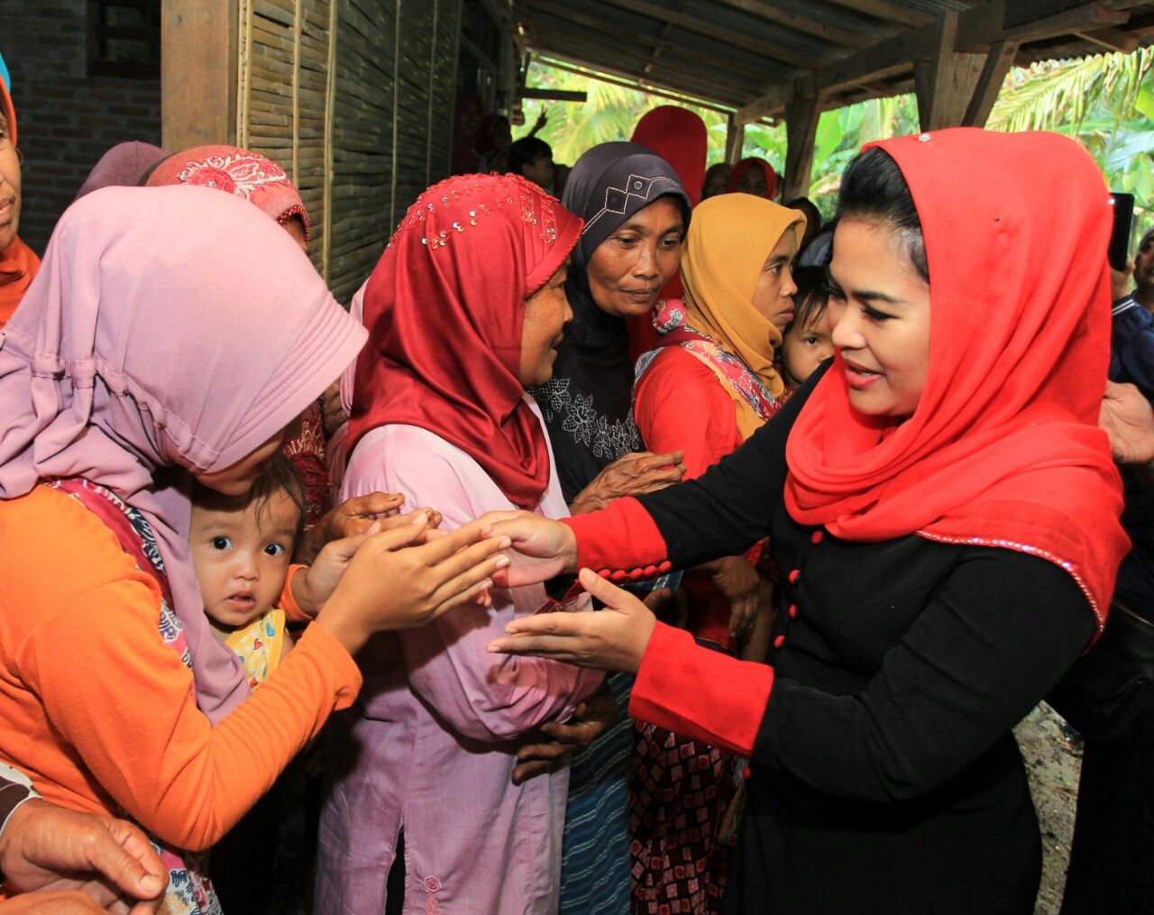Puti Guntur Soekarno saat berkunjung ke Desa Kayen, Trenggalek, 2 April 2018, lalu. (Foto: ist)