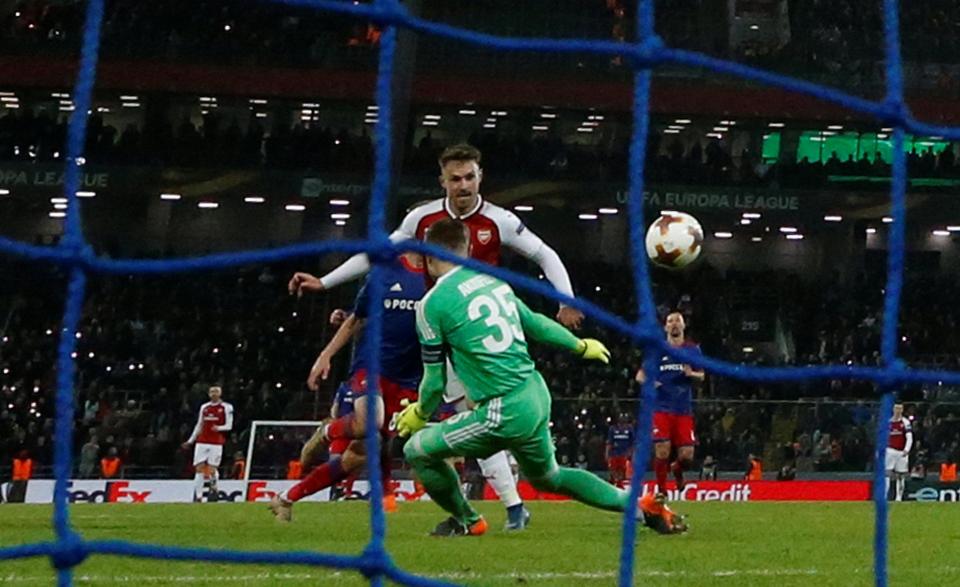 Gol Ramsey di menit akhir memastikan Arsenal lolos ke babak semifinal Liga Europa. foto;getty