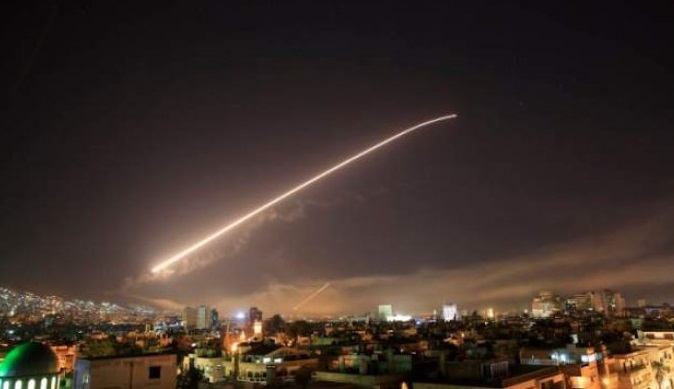 Rudal jelajah Tomahawk yang mengincar target di beberapa lokasi di Suriah. (Foto: Reuters)
