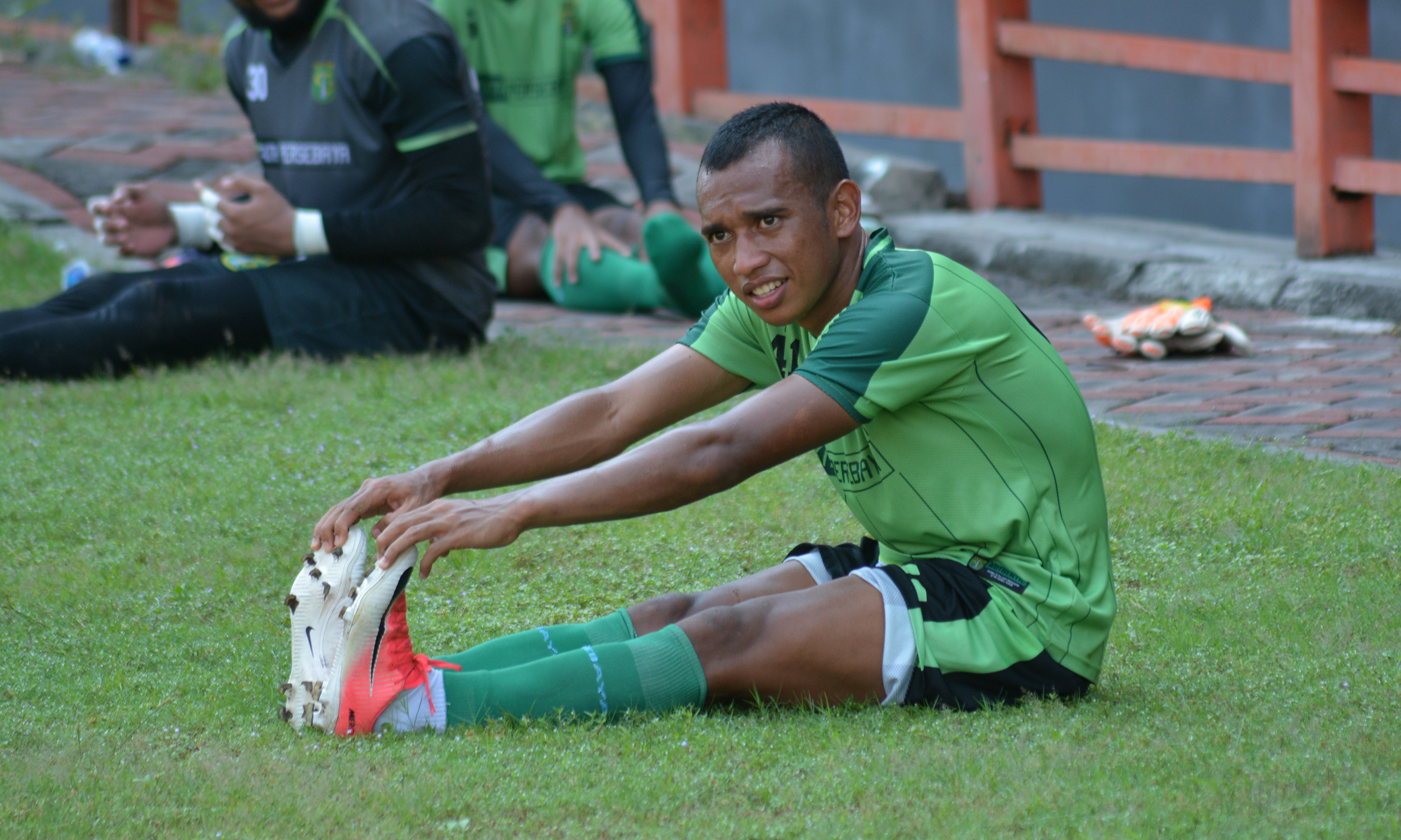 Pemain Persebaya, Irfan Jaya dipastikan tak bisa tampil lawan Sriwijaya FC, karena harus ikuti pemusata latihan Timnas Indonesia U-23. (foto: ngopibareng)