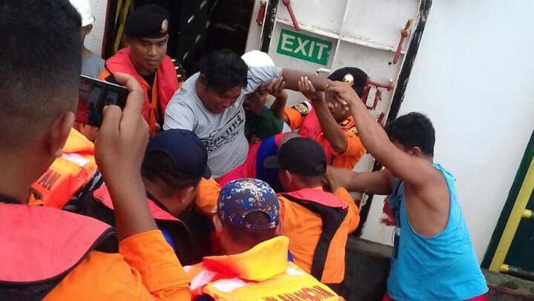 Evakuasi korban kapal tenggelam KM STB 1500 di Morowali (dok Polda Sulteng).