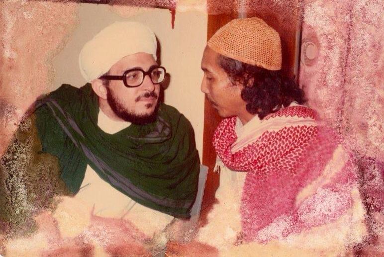 Sayid Muhammad bin Alawy al-Maliki (almaghfurlah, kiri)