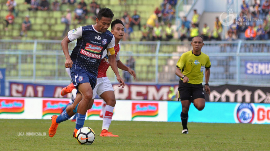 Arema FC sempat khawatirkan kebangkitan Persebaya yang akan berhadapan di Stadion Gelora Bung Tomo, Minggu 6 Mei 2018. (foto: PT LIB)
