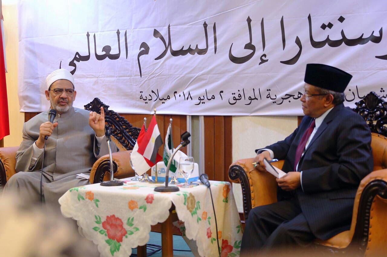DIALOG: Grand Syekh Al-Azhar Ahmad Muhammad Ahmad ath-Thayyeb di PBNU Jakarta, bersama KH Said Aqil Siroj. (foto: ngopibareng.id)