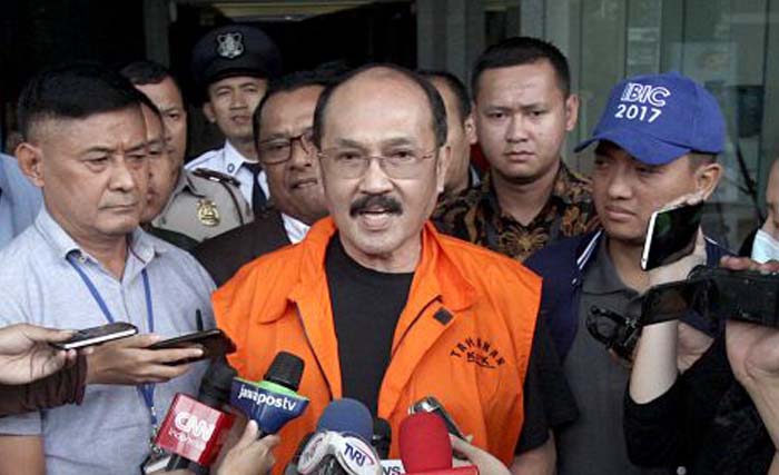 Fredrich Yunadi, bekas pengacara Setya Novanto yang mengaku lebih kerasan di Rutan Cipinang. (foto: dok. antara)
