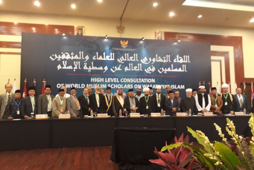 PARA ULAMA: Konsultasi Tingkat Tinggi (KTT) Ulama dan Cendekiawan Muslim Dunia di Hotel Novotel, Bogor, Kamis (3/5/2018) malam. 