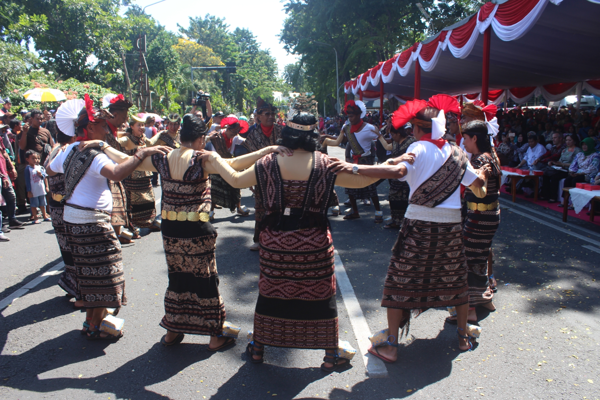 Finish parade Surabaya Vaganza di Taman Bungkul, Surabaya, Minggu 6 Mei 2018. (foto: frd/ngopibareng.id)