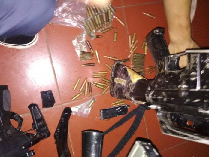 Foto-foto senjata dan peluru yang beredar di media sosial. (Foto: Instagram)