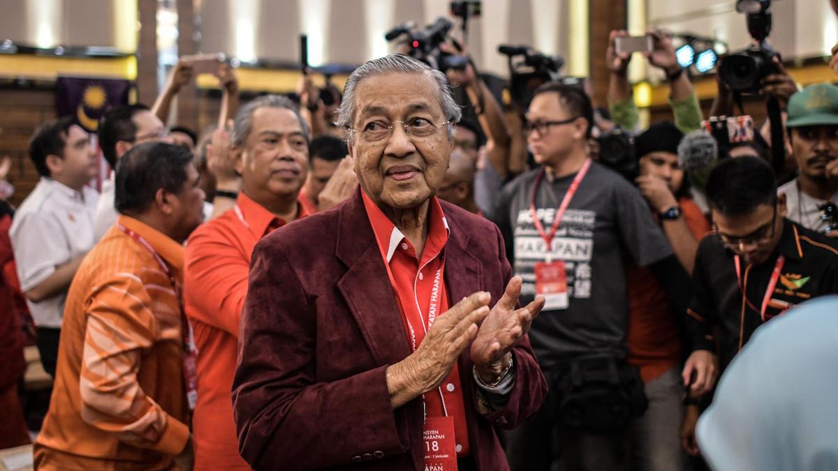 Belum ada kepastian jadwal oleh Kesultanan Malaysia terhadap pelantikan Mahathir Mohamad sebagai PM baru Malaysia. foto:reuters.