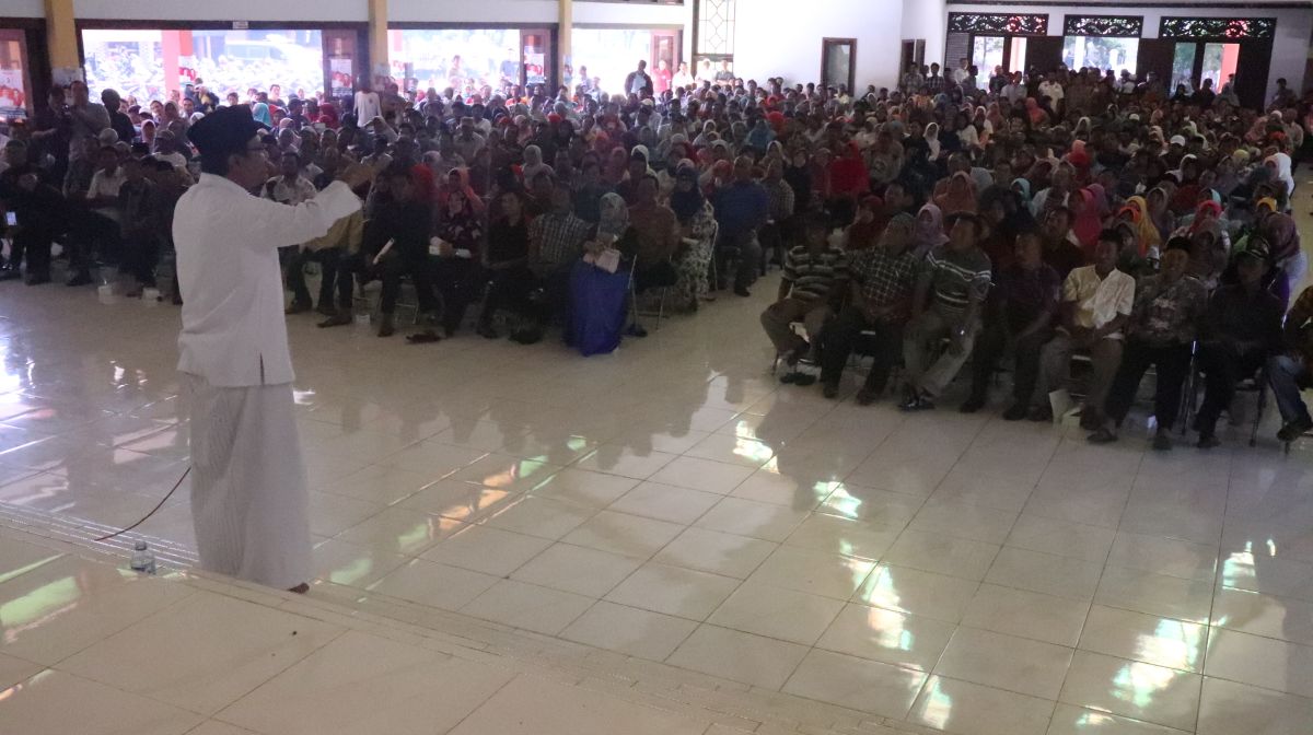 Calon Gubernur Jawa Timur nomor urut dua, Saifullah Yusuf (Gus Ipul) bertemu dengan ribuan relawan Kota Probolinggo, Rabu, 16 Mei 2018. 