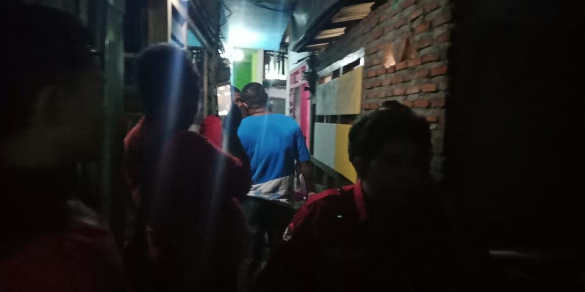Terduga teroris diringkus oleh Densus 88 di di gang Kedung Turi 3, Surabaya, pada Minggu 20 Mei 2018 petang.