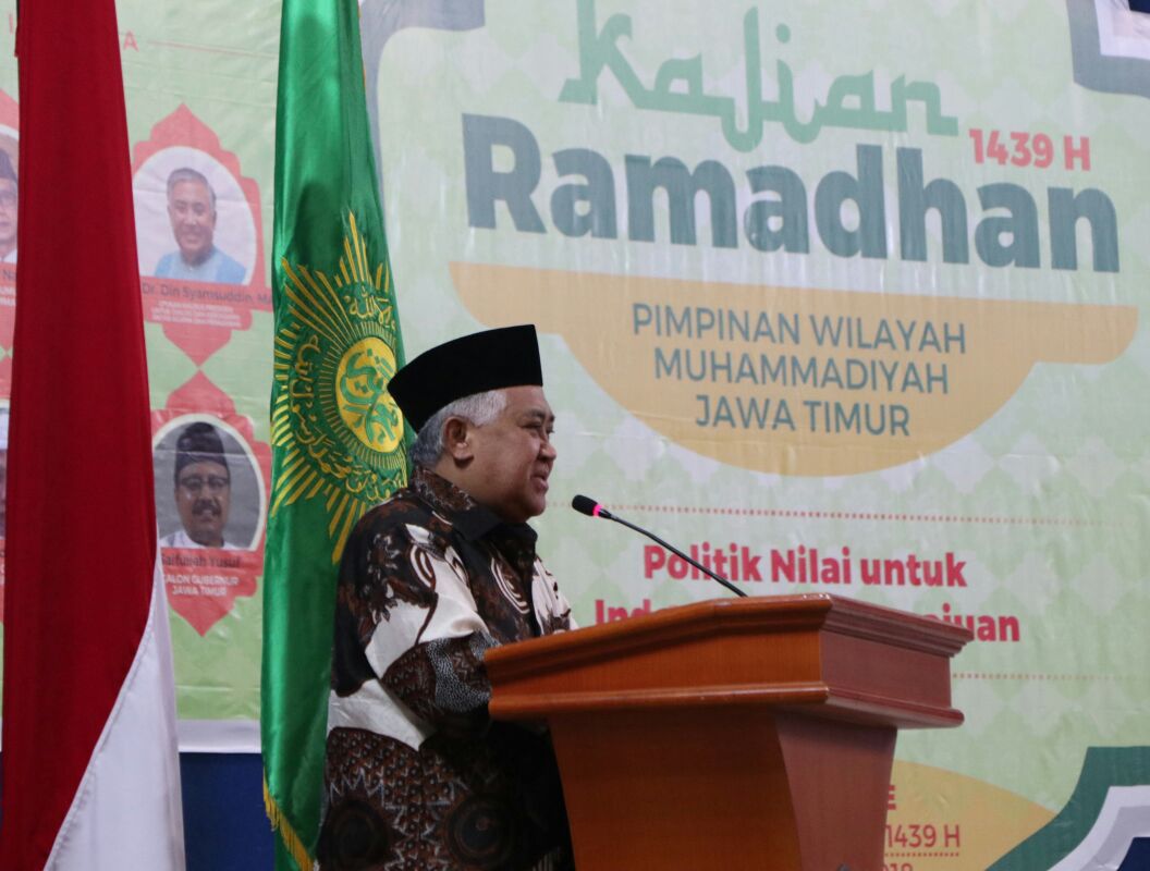 DAKWAH: Din Syamsuddin ketika menyampaikan pesan kebaikan di Malang. (foto: ist)