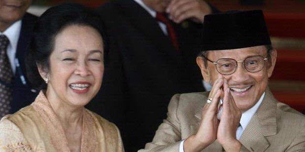 Presiden RI ke-3 BJ Habibie menggelar pengajian peringatan sewindu wafatnya Hasri Ainun Besari.