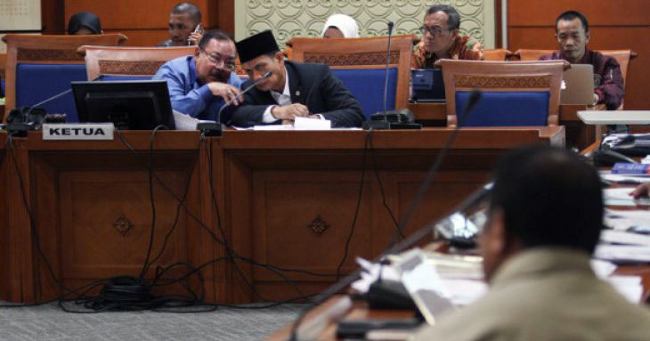 Rapat Pansus DPR RI dalam menyetujuai RUU Pelibatan TNI dalam penanggulangan Teroris. (Foto : Antara)
