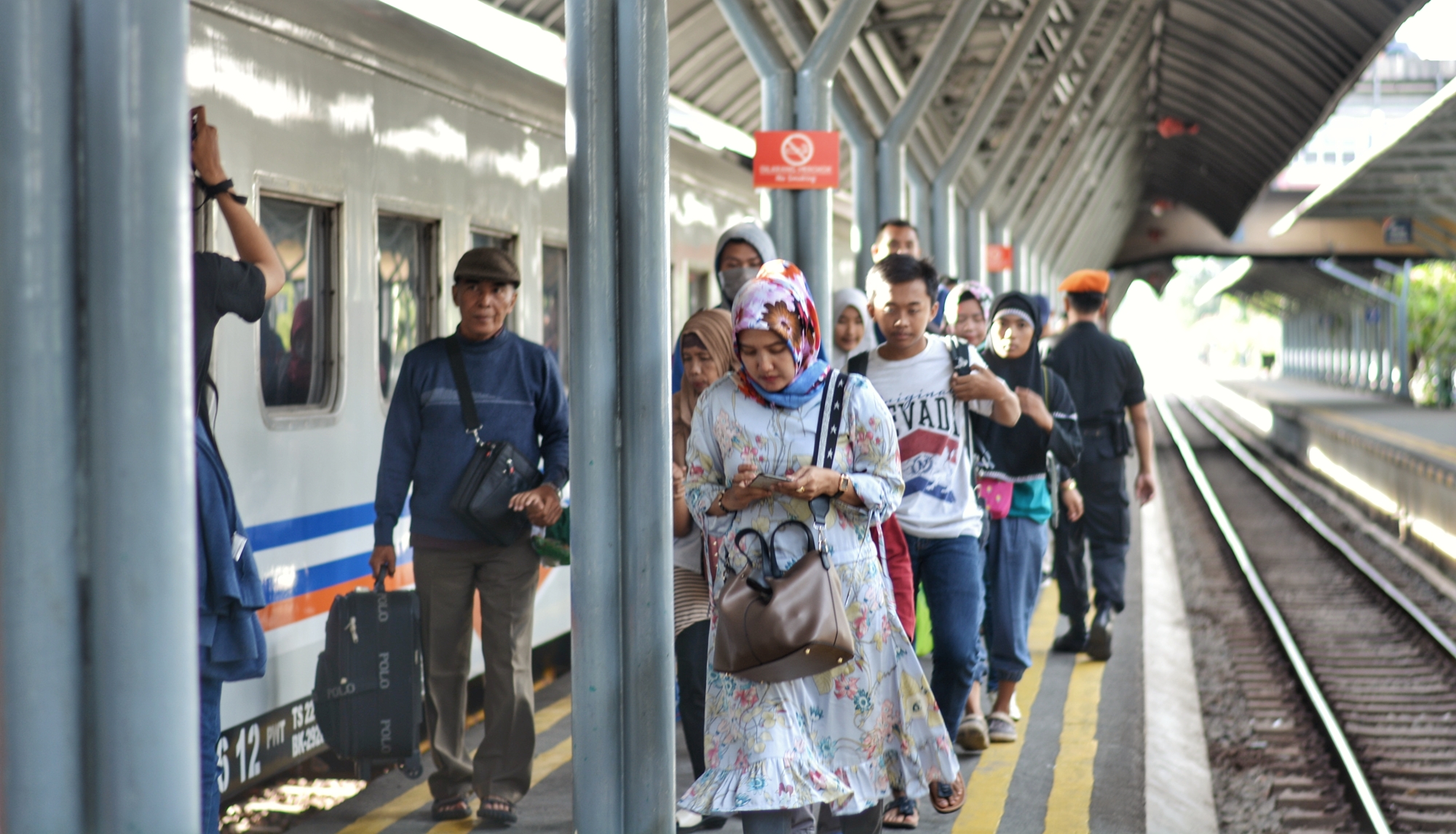 Suasana Stasiun Gubeng Surabaya jelang Lebaran 2018. (foto: hrs/ngopibareng)