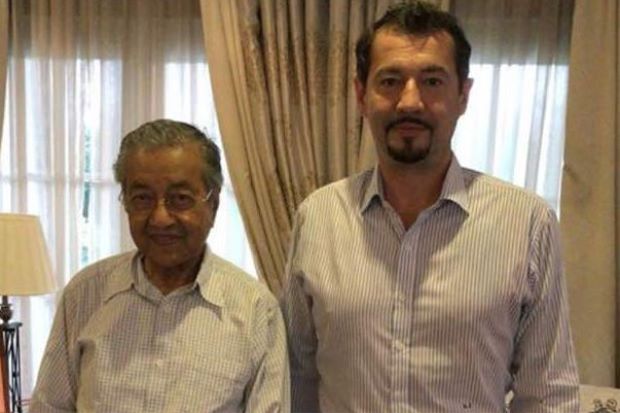 Mahathir Mohamad dan Xavier Justo (foto courtesy for google)