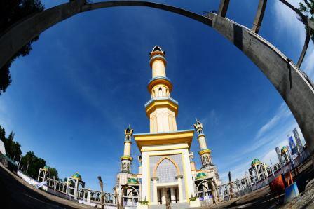 Ikon baru NTB, indah nian masjid ini. foto:istimewa