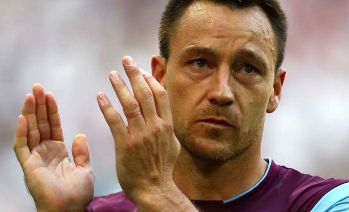 John Terry, meninggalkan Aston Villa yang tetap berada di divisi Championship. (foto: sporting news)