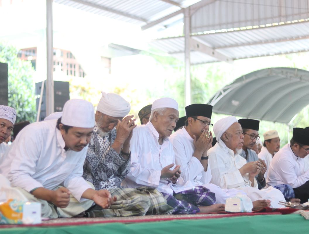 Saifullah Yusuf (Gus Ipul), hadir pada cara Haul Akbar Almarhum R KH Abdul Hamid bin Itsbat di Pamekasan, Minggu, 3 Juni 2018  