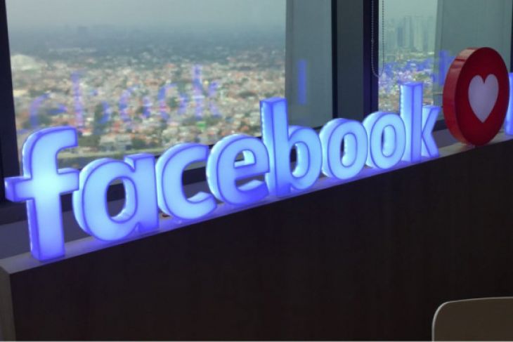 Logo Facebook di kantor Facebook Indonesia, di Jakarta. (Foto: Antara)
