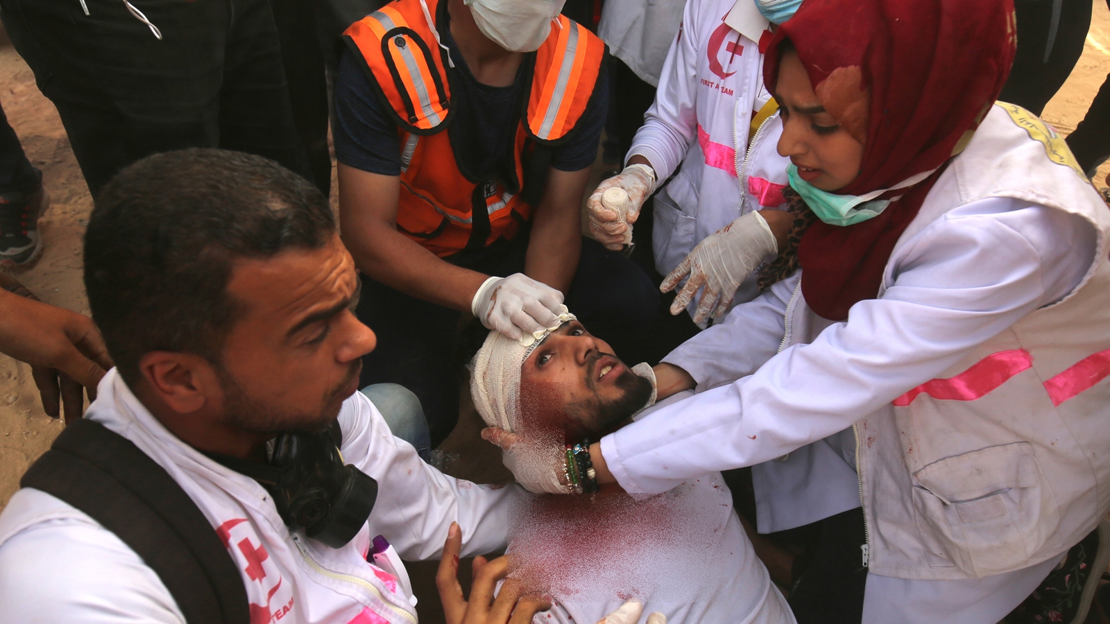 Razan Najjar semasa hidup merawat korban penembakan tentara Israel di jalur Gaza.
