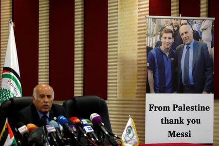 Ucapan terima kasih asosiasi sepakbola Palestina pada Messi. 