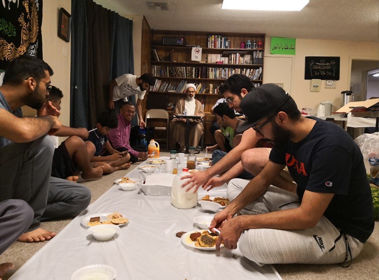 Dahlan Iskan buka puasa bersama jamaah Masjid Husainiah, San Antonio, Texas, AS. 