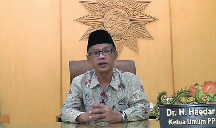 ADAB: Haedar Nashir, Ketua Umum PP Muhammadiyah. (foto: ist)