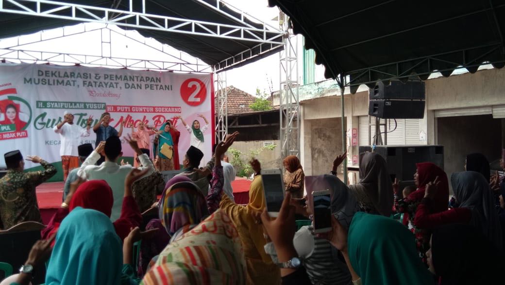 Deklarasi mendukung Gus Ipul-Puti Guntur Soekarno, kandidat nomor 2 Pilkada Jawa Timur, di Bojonegoro, Numat, 8 Juni 2018.