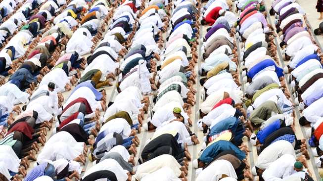 GAIRAH: Selama Ramadhan kegairahan beribadah tercipta di Masjid dan musala. (foto: ist)