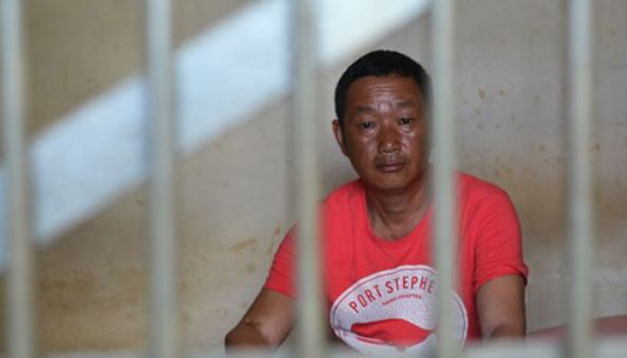 Ilustrasi- Pria asal Tiongkok ditahan sementara di Ruang Detensi Kantor Imigrasi Palu, Sulawesi Tengah. Kantor Imigrasi Palu menahan dia karena tidak dapat menunjukkkan dokumen imigrasi yang sah saat penggerebekan di sejumlah perusahaan tambang emas ilegal di Palu. (Foto: Antara)