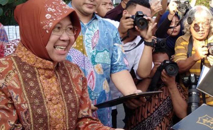 Wali Kota Surabaya Tri Rismaharini, di Taman Surya, Balai Kota Surabaya, Senin 11 Juni 2018. (Foto: frd/ngopibareng.id)