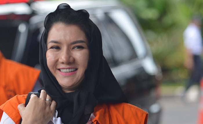 Rita Widyasari, Bupati nonaktif Kutai Kartanegara yang dijadikan tersangka TPPU oleh KPK. (foto: dok. antara)
