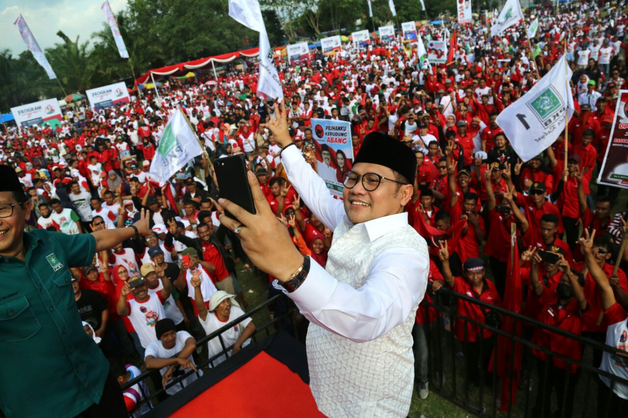 Ketua Umum Partai Kebangkitan Bangsa (PKB), Muhaimin Iskandar (Cak Imin), saat menghadiri Kampanye Akbar Gus Ipul-Puti, di Madiun, Kamis 21 Juni 2018. 