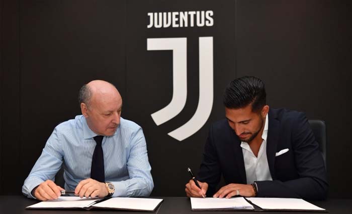 Usai pemeriksaan kesehatan di Turin, Emre Can menandatangani kontrak dengan Juventus untuk masa 4 tahun. (foto: emredsos)