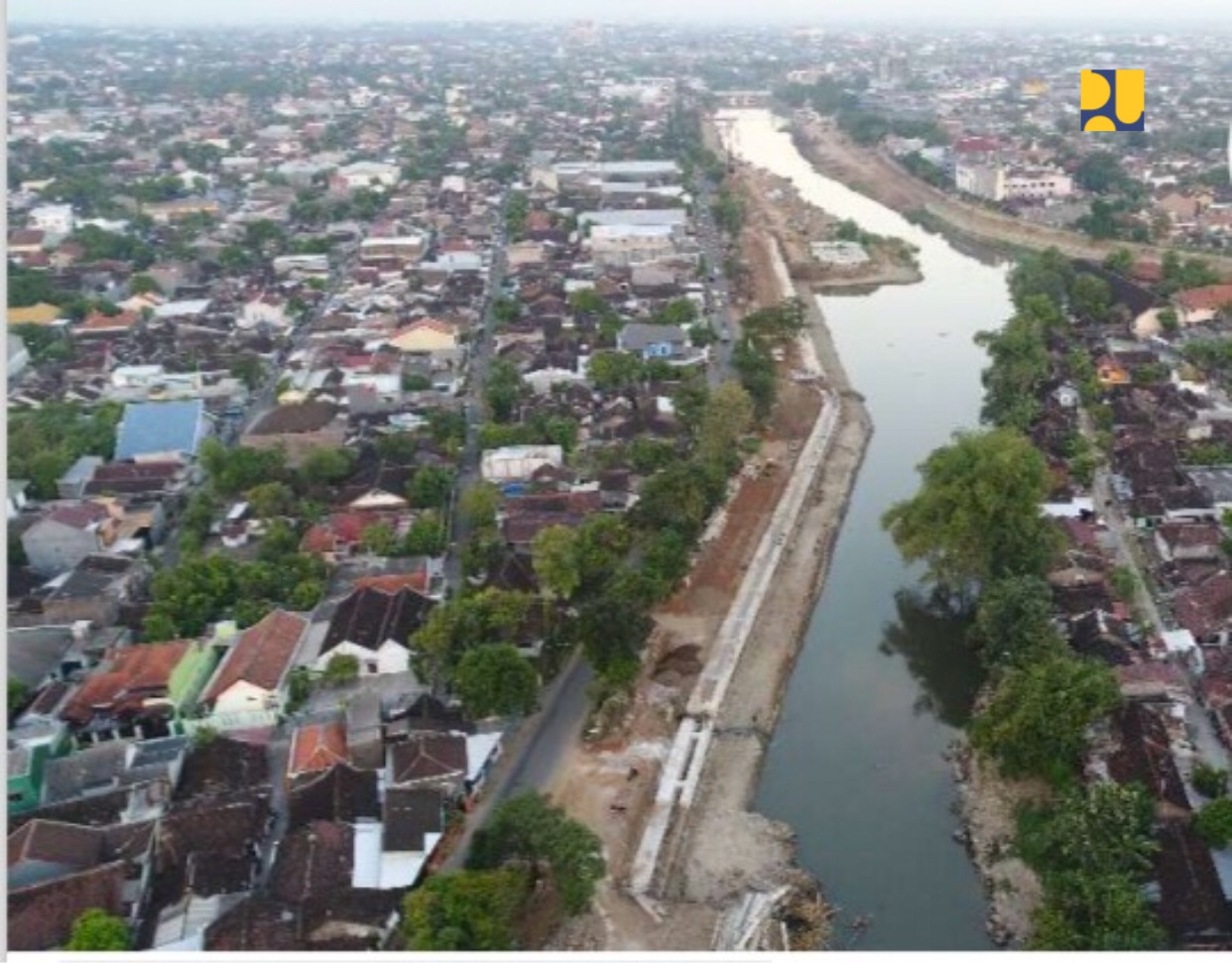 Kementerian Pekerjaan Umum dan Perumahan Rakyat (PUPR) tengah menyelesaikan normalisasi Kali Pepe sebagai salah satu upaya pengendalian banjir Kota Solo. ( Foto: Dok. PUPR)