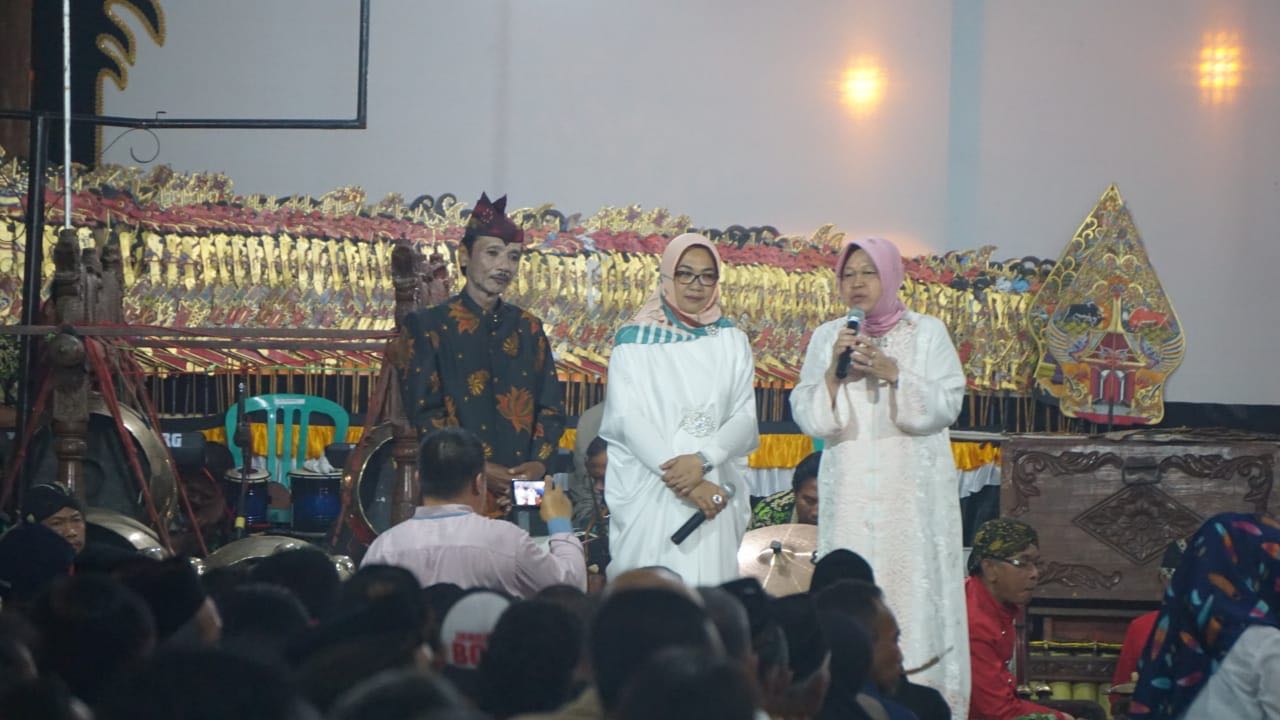 Wali Kota Surabaya Tri Rismaharini bergerilya ke sejumlah daerah. Selain Gresik, Risma kemarin malam bersosialisasi ke Jombang, Sabtu, 22 Juni 2018. 