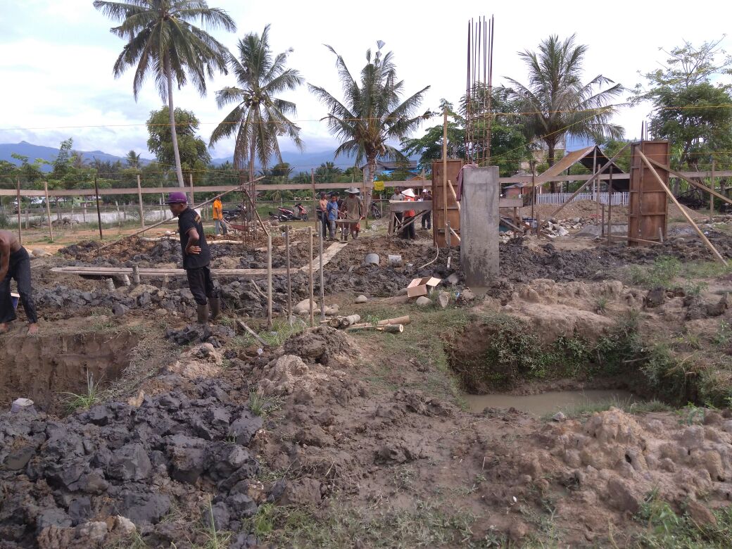 MANDEK: pembangunan masjid At-Taqwa Muhammadiyah di Samalanga, Bireuen, Aceh. (foto: ist) 