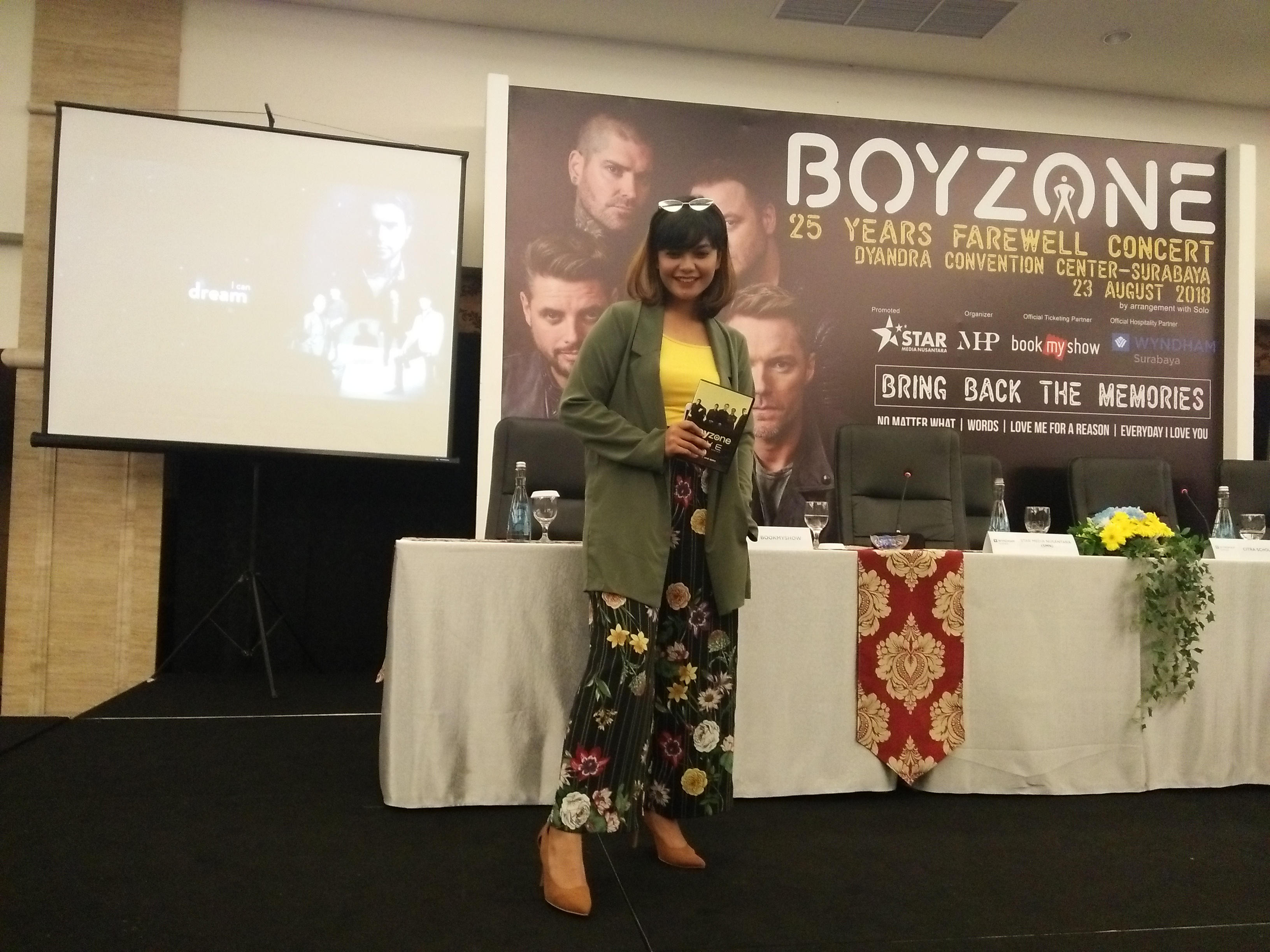 Citra Scholastika ketika menghadiri press conference 'Boyzone 25 Years Farewell Concert' di Wyndham Hotel Surabaya, Rabu (4/07/2018). (amm/ngopibareng.id)