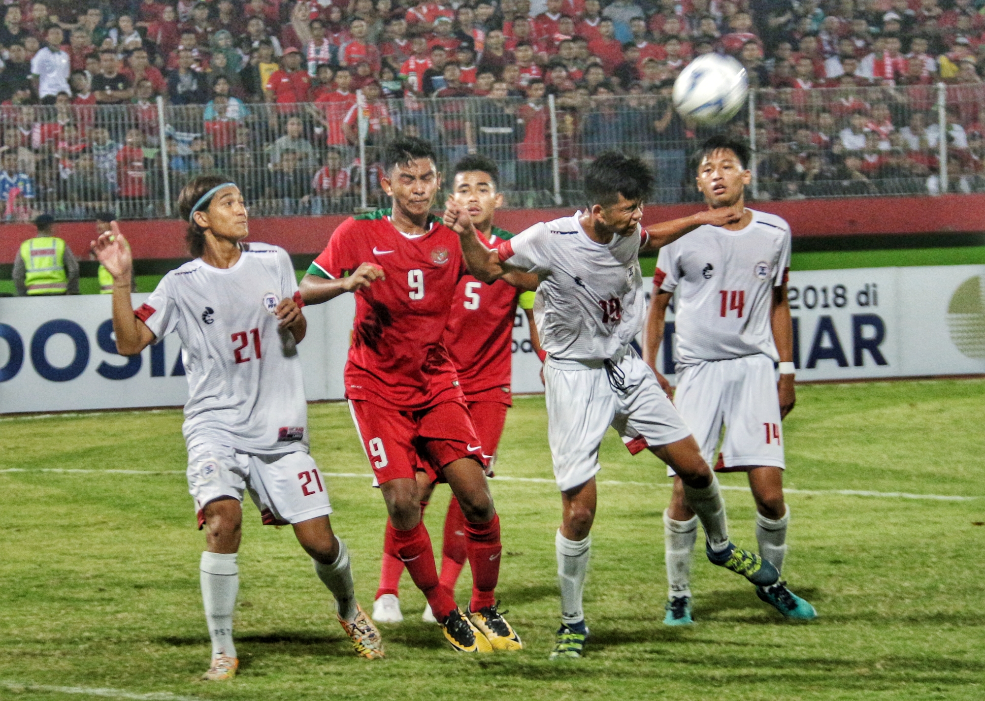 Timnas Indonesia U-19 saat menghadapi Philippina di pertandingan ketiga Piala AFF, Kamis 5 Juli 2018. (foto: hrs/ngopibareng)