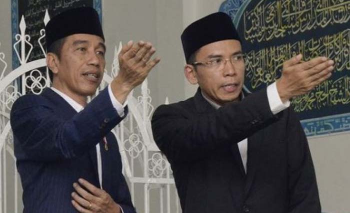 TGB  Muhammad Zainul Majdi (kanan) bersama Presiden Jokowi dalam suatu acara di Mataram, NTB. (foto: serambi indonesia)