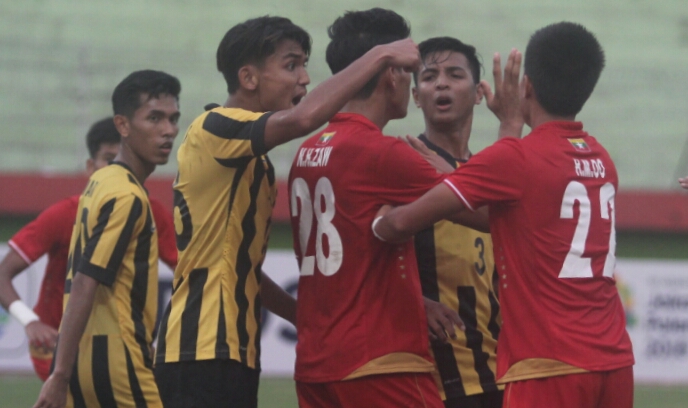 Duel Malaysia vs Myanmar di Stadion Gelora Delta Sidoarjo. foto: ngopibareng.id/tom 