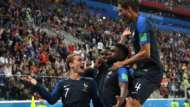 Pemain Perancis merayakan gol Umtiti ke gawang Belgia. foto:fifa
