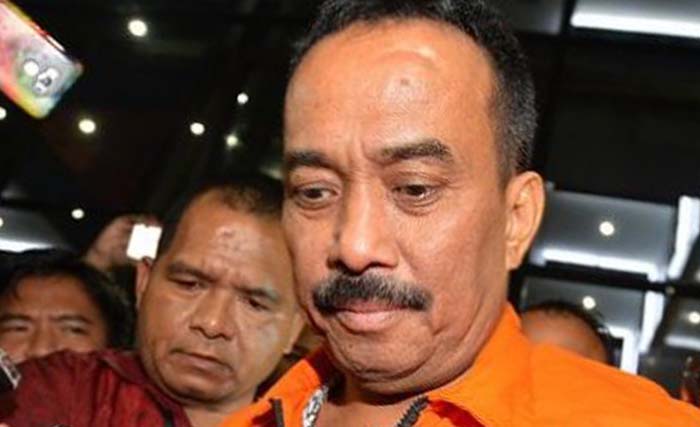  "Penyidik hari ini dijadwalkan memeriksa tiga orang saksi untuk tersangka Muh Samanhudi Anwar, Wali Kota Blitar. (foto: dok. antara)