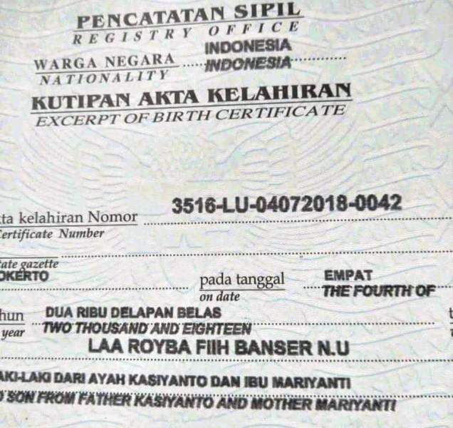 Akte kelahiran putra pasangan Kasiyanto dan Mariyanti yang diberi nama Laa Royba Fiih Banser NU (Foto:Faceook Ansor Mojokerto)