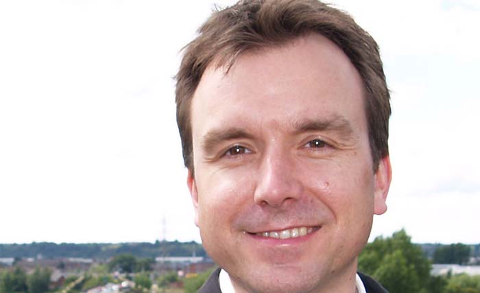 Andrew Griffiths, Politisi dari Partai Konservatif Inggris mengundurkan diri menteri setelah ketahuan  kirim pesan kepada pelayan bar. (foto: afp)