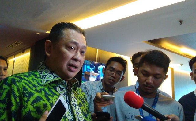 Ketua DPR RI Bambang Soesatyo mengaku sedih atas penangkapan kader Partai Golkar oleh KPK. (Foto: okezone.com)
