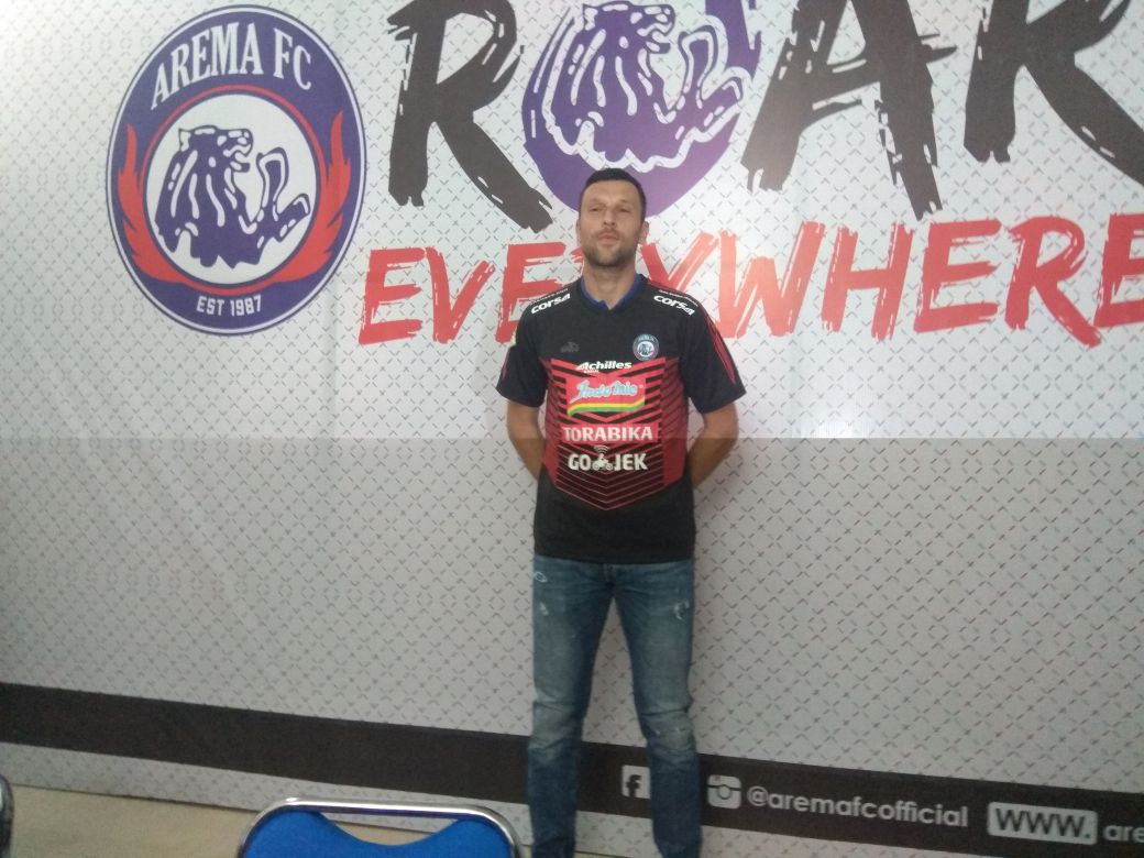 Penjaga gawang baru Arema FC, Srdan Ostojic